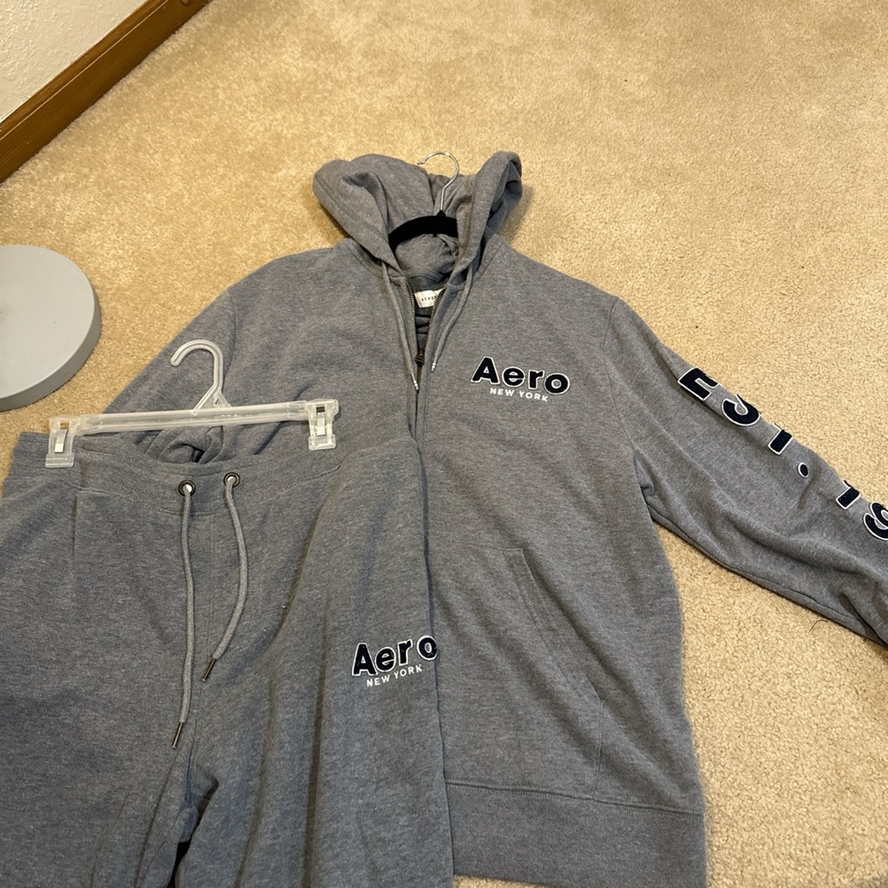 Aeropostale sweatsuit